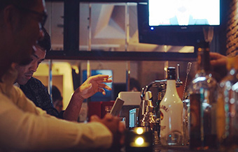 お一人でも、ご友人と一緒でも